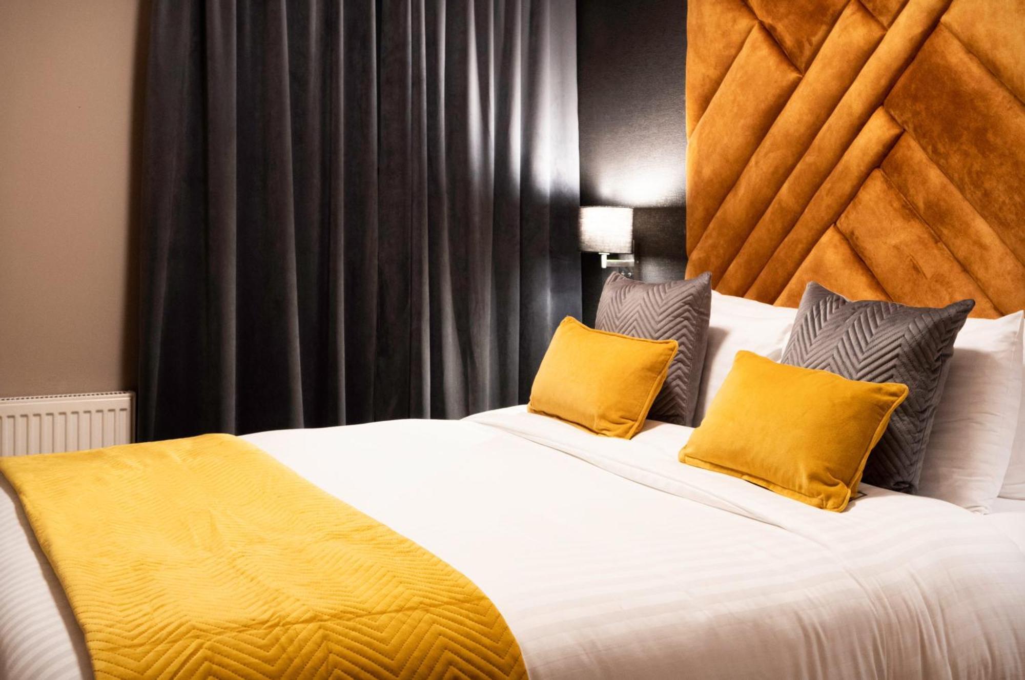 Aparthotel Vcity *